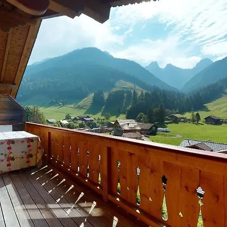 Apartment Zeppelin Chateau-d'Oex